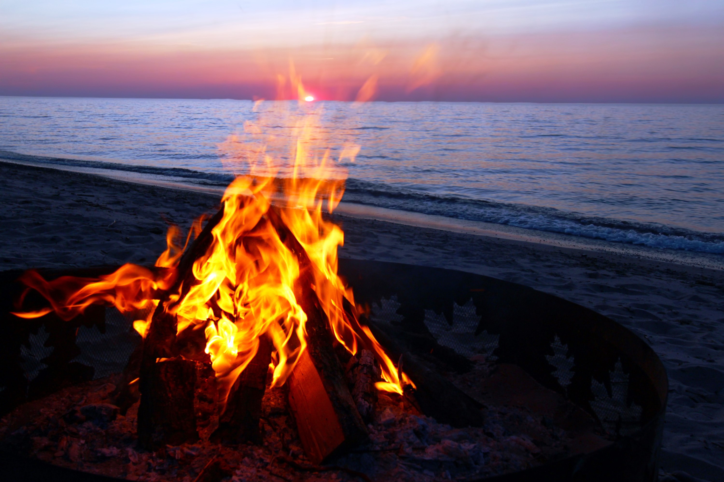 6 Simple Steps to Building the Perfect Beach Fire - Premier Firewood